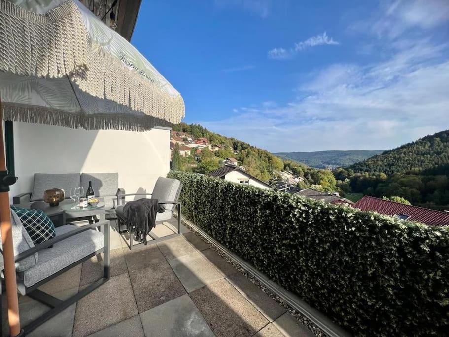 Ferienwohnung Wohnen Im Schwarzwald Mit Panoramablick Bad Herrenalb Exterior foto